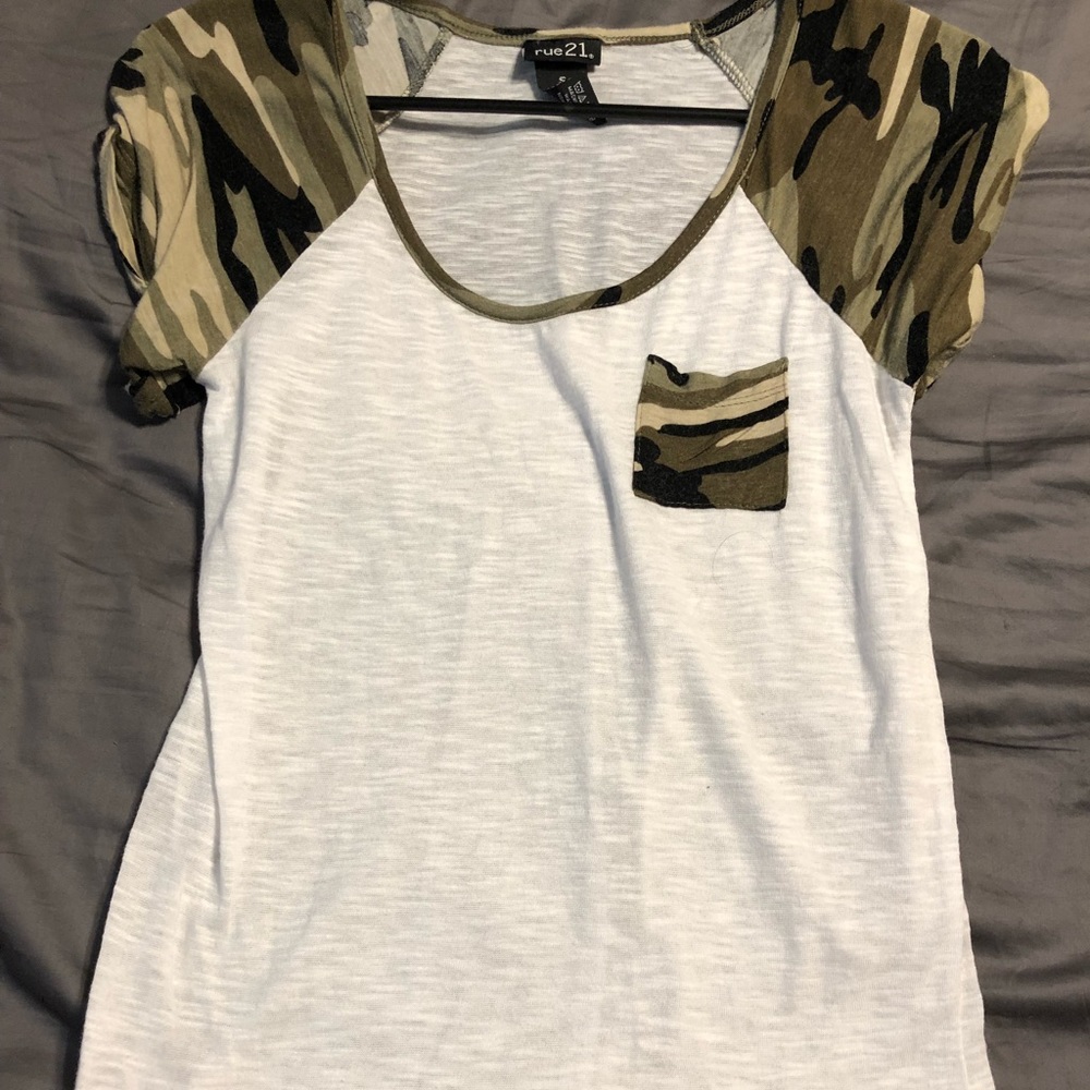 Rue 21 camo and white tshirt